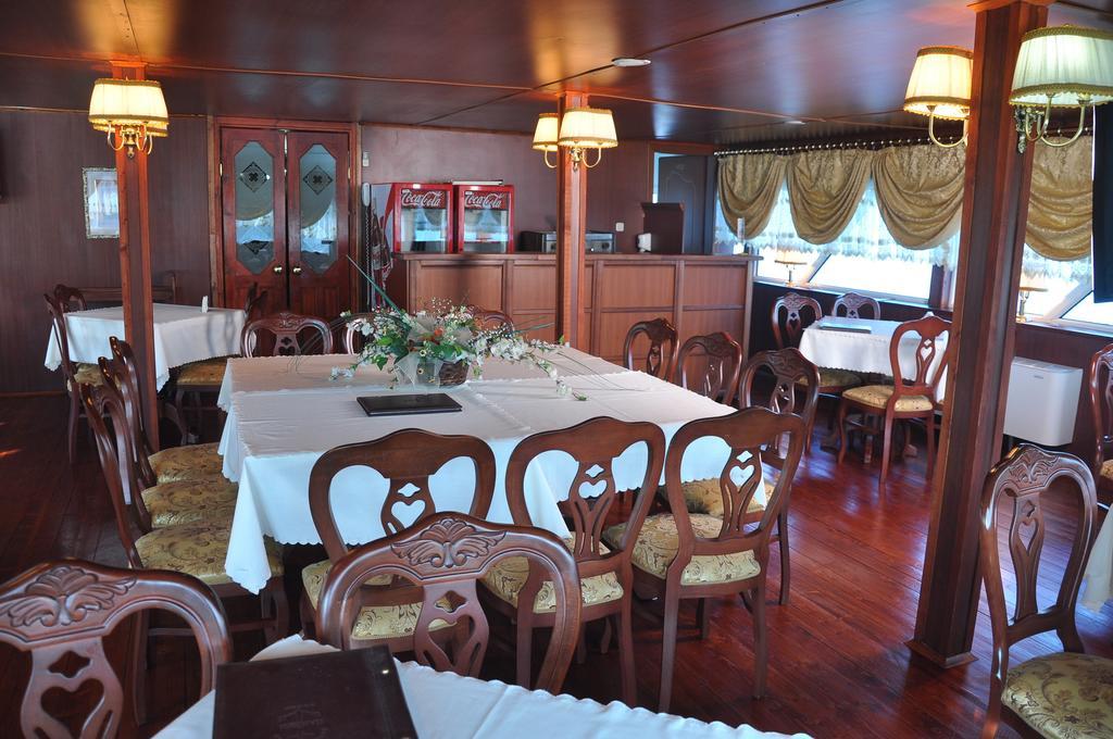 Hotel Brod Panini Велес Екстериор снимка