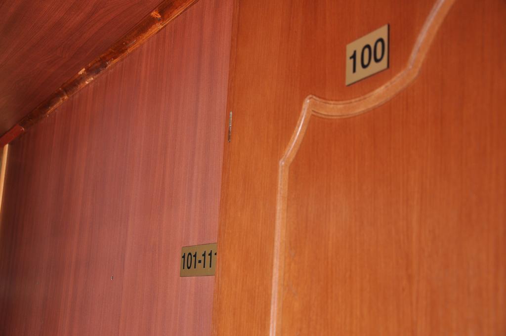 Hotel Brod Panini Велес Екстериор снимка