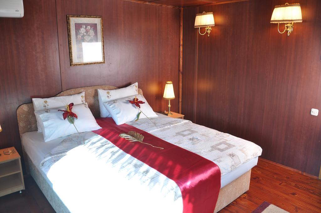 Hotel Brod Panini Велес Стая снимка